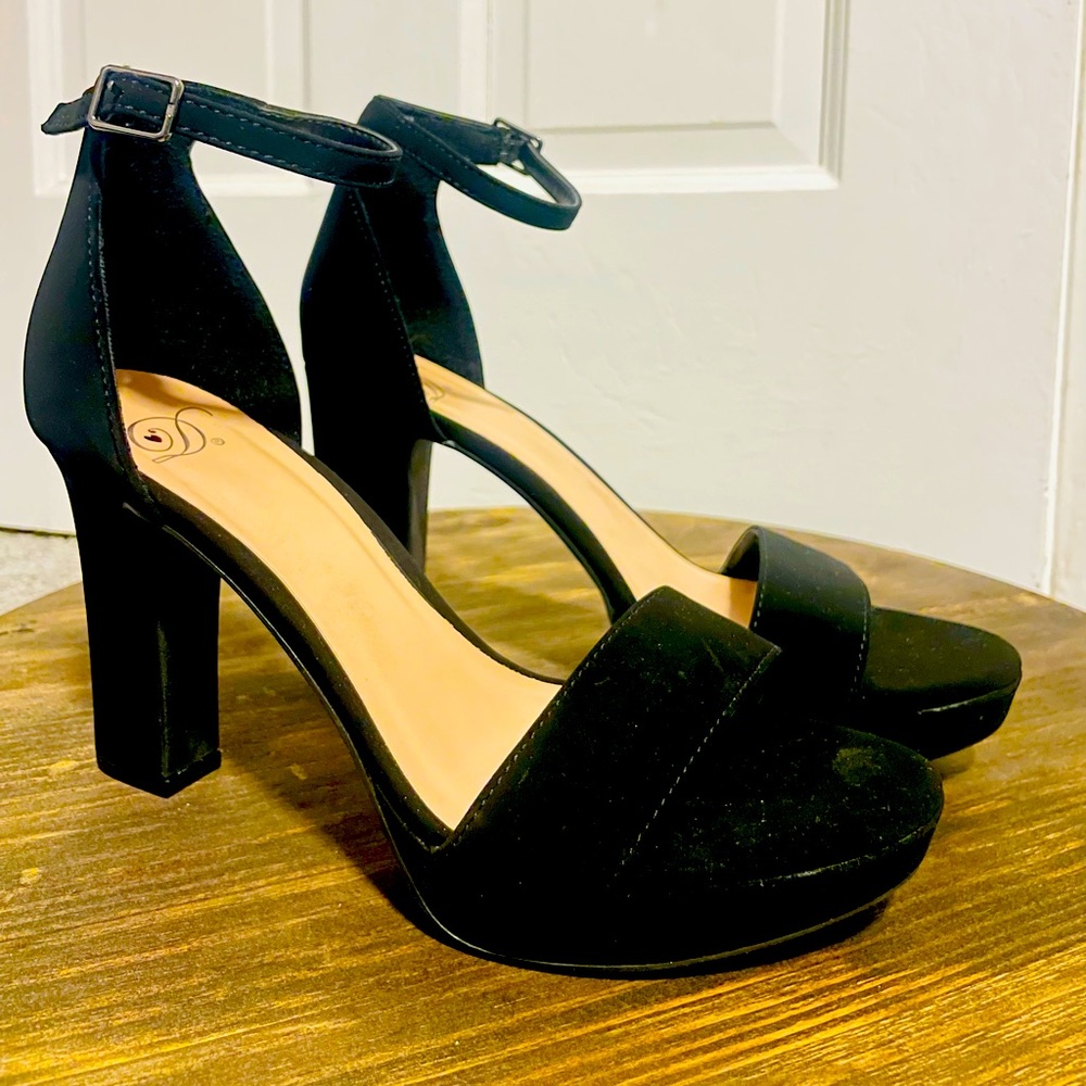 Black open toe heels-size 8